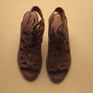 Women’s lace up heel brown leather size 39